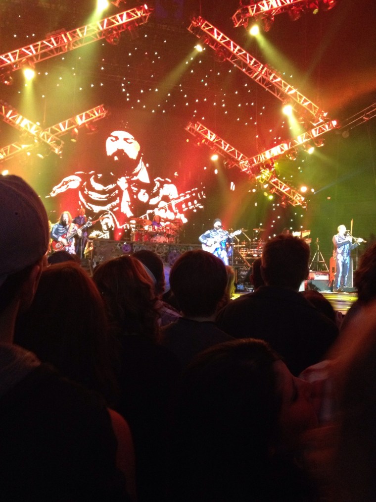 Black light skeleton encore.